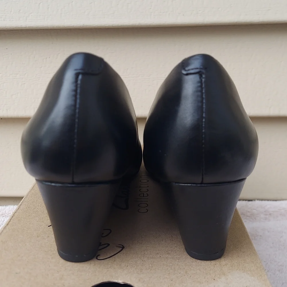 Clarks Flores Tulip Black Leather Wedge Heels Women's Size 7 NWT Office Preppy